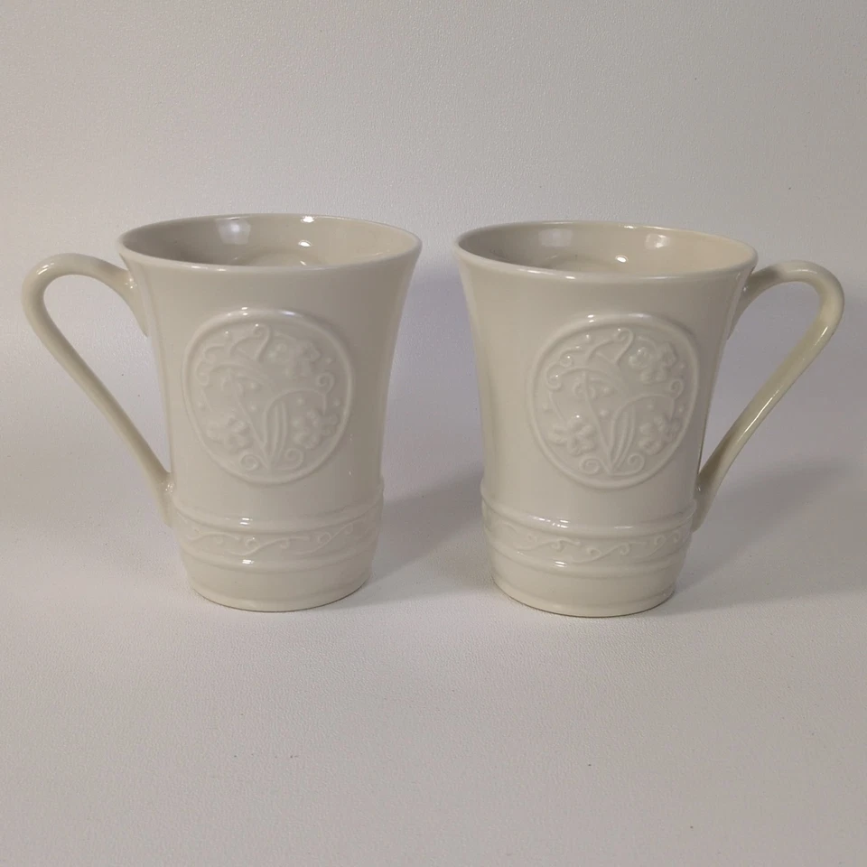 BELLEEK Classic - Juego de 2 tazas artesanales irlandesas - 10 oz - Taza de té hecha a mano en Irlanda Foto 3 de 4