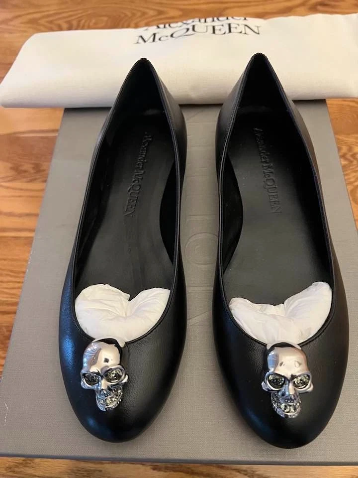 Alexander McQueen — NIB Alexander McQUEEN Black Ballet Flats with 3D silver skull shoes EU 38 *NEW*
