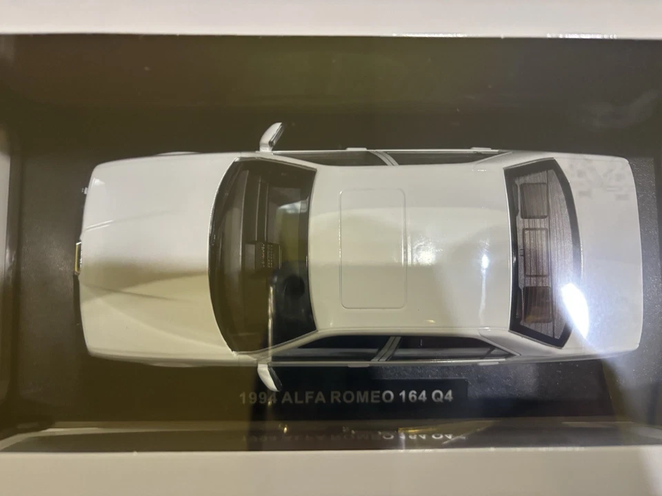 ALFA ROMEO 164 Q4 1994 BIANCO/NERO Triple 9 Collection 1/18 T9-1800320 - Immagine 3 di 4