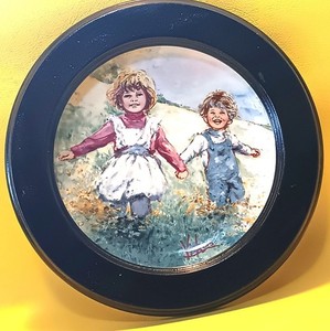 Wooden Frame 8" TO 8-1/2" (Plate not Included)