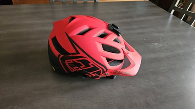 #ad Troy Lee Designs MIPS Men#x27;s Mountain Biking Helmet cycling Red EUC Medium Large $55.50