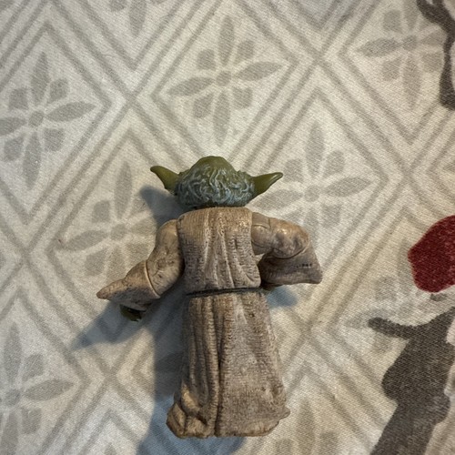 Star Wars Modellino Yoda HASBRO 2004 1,75" UNITO FANTASTICO! - Foto 2 di 2