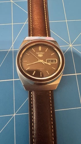 Vintage Seiko 5 Automatic - Oval Case - Chocolate Dial Men's Watch - 7009-524A