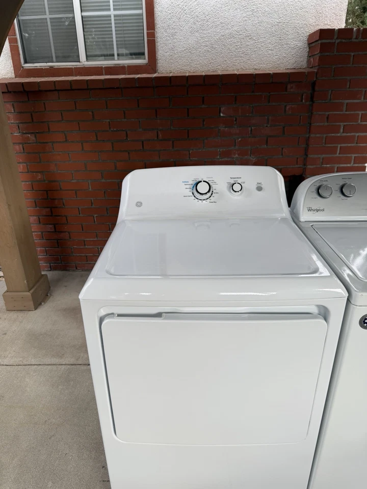 White Whirlpool Washer and Gas Dryer Set - Used, Works Great, Buy As Is - Image 3 of 4