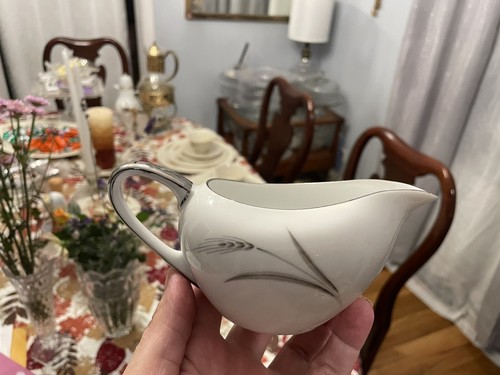 Mikasa September Song-Creamer & sugar- Silver Color Handle- Wheat - Picture 3 of 4