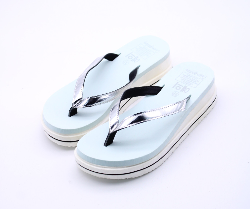 Chancla con plataforma perfecta para playa y piscina