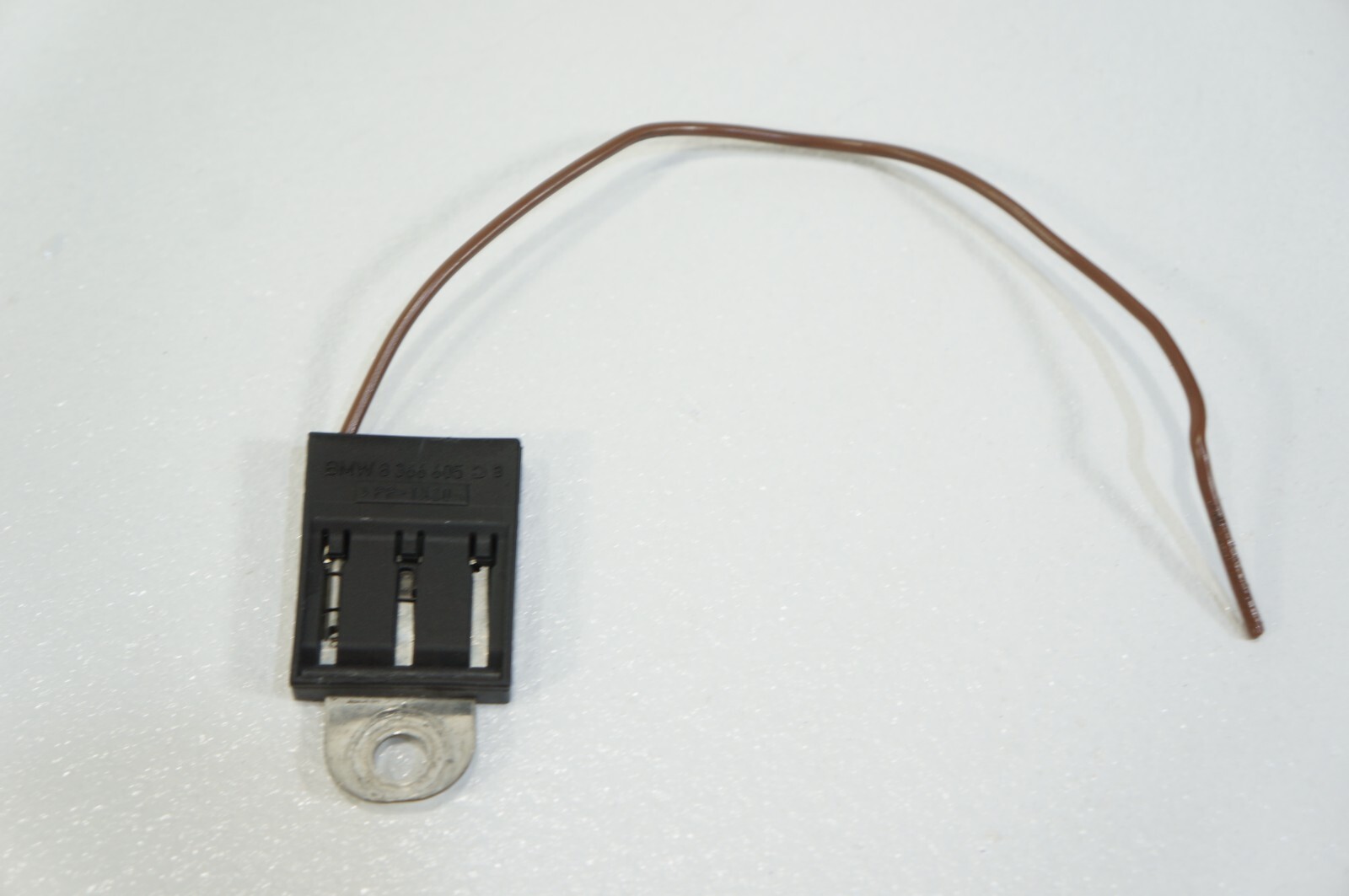 BMW negative wire cable terminal clamp loom ground connector cut 8 366 605 OEM