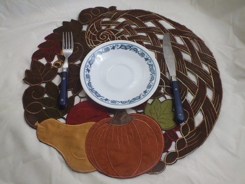 2pcs Thanksgiving Embroidered Pumpkin Cut Work Vines Placemat Coffee 15.5" PLM26 - Picture 5 of 7