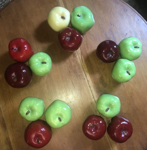 vintage Hand Paint 3 CERAMIC APPLEs Southern Pottery Fruit Memphis Art