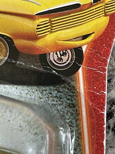 NUEVO DISNEY PIXAR CARS RAMONE DIECAST AMARILLO CON LLAMAS SOBREALIMENTADO - Imagen 3 de 6