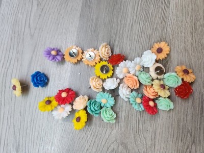 50 Lot HONEY BEE / FLOWERS THUMBTACKS/Thumb Tacks for Great Displays Crafts