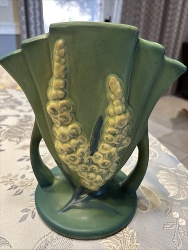 Roseville Foxglove 47-8 Green Two Handle Vase