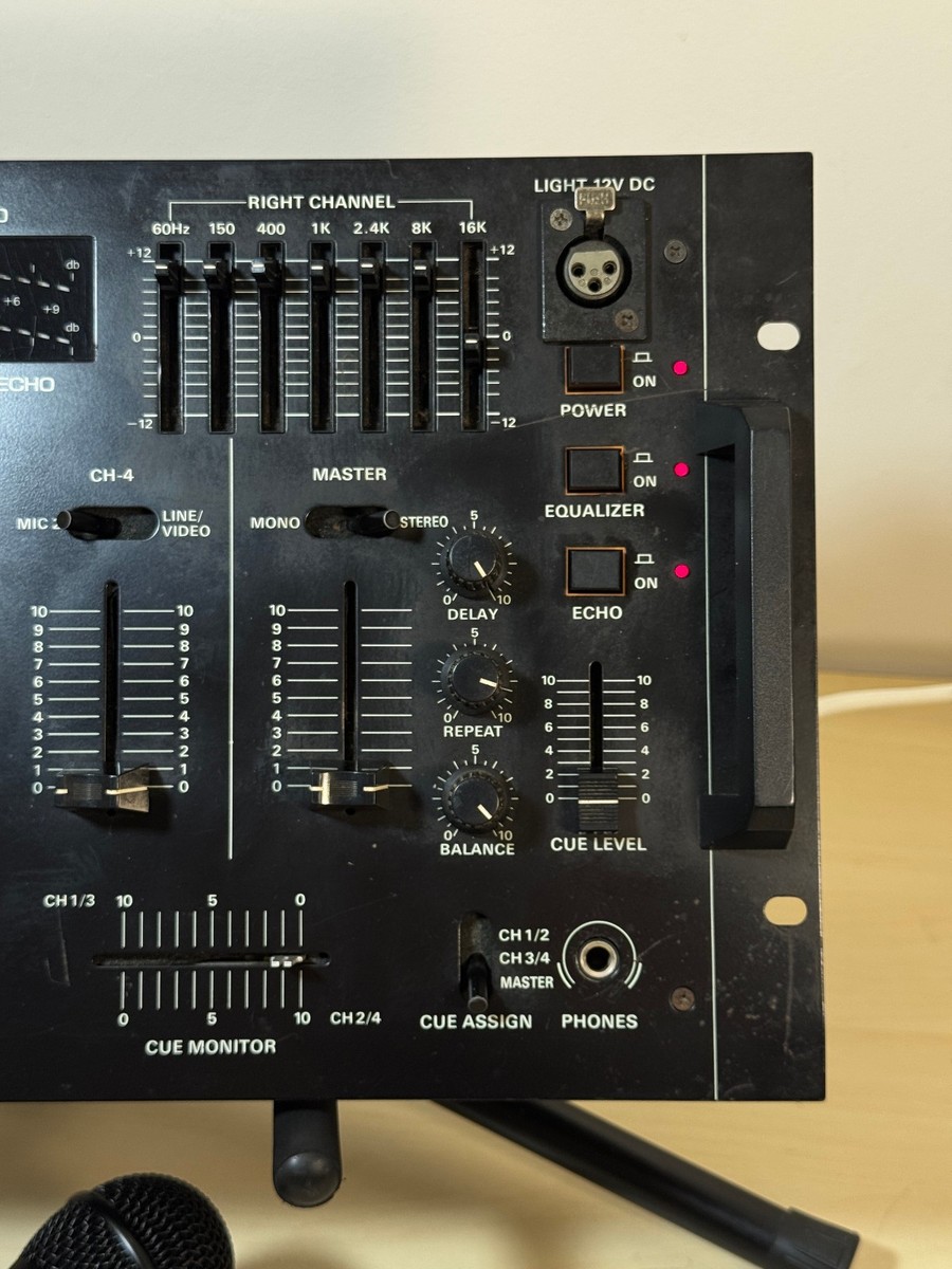 GEMINI PMX-300 - DJ Mixer - Phono Preamp - Equalizer - Echo - 4