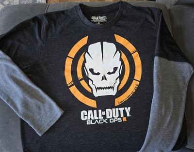 Call of Duty Black Ops III Men s S Long Sleeve Graphic Logo Skull Crew T-Shirt