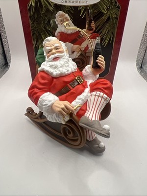 Coca-Cola Santa Taking A Break Weihnachten Hallmark Andenken Ornament Neu im Karton