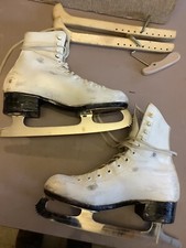 Riedell Red Wing Ice Skates 101WMR Size 2 N White 2N Vintage
