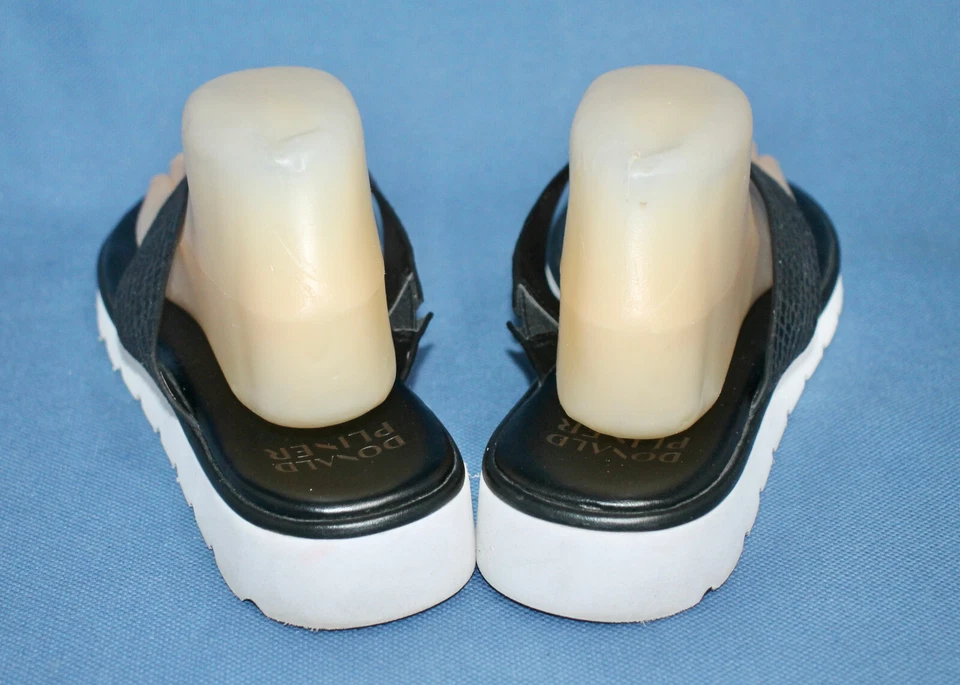 Chanclas DONALD PLINER Lynne Serpiente Repujada Mujer Talla 9 Cuero Vegano Negro Foto 3 de 4