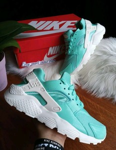 nike huarache bone white