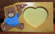 RARE VINTAGE RUSS #9183 BABY TEDDY BEAR WOOD PICTURE FRAME ADORABLE