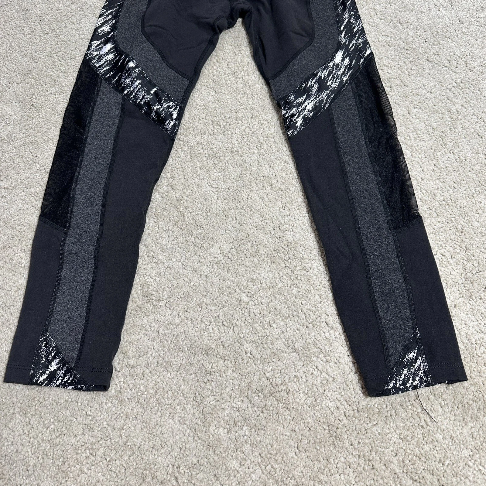 beyond-yoga limited edition gray stretch skinny crop leggings