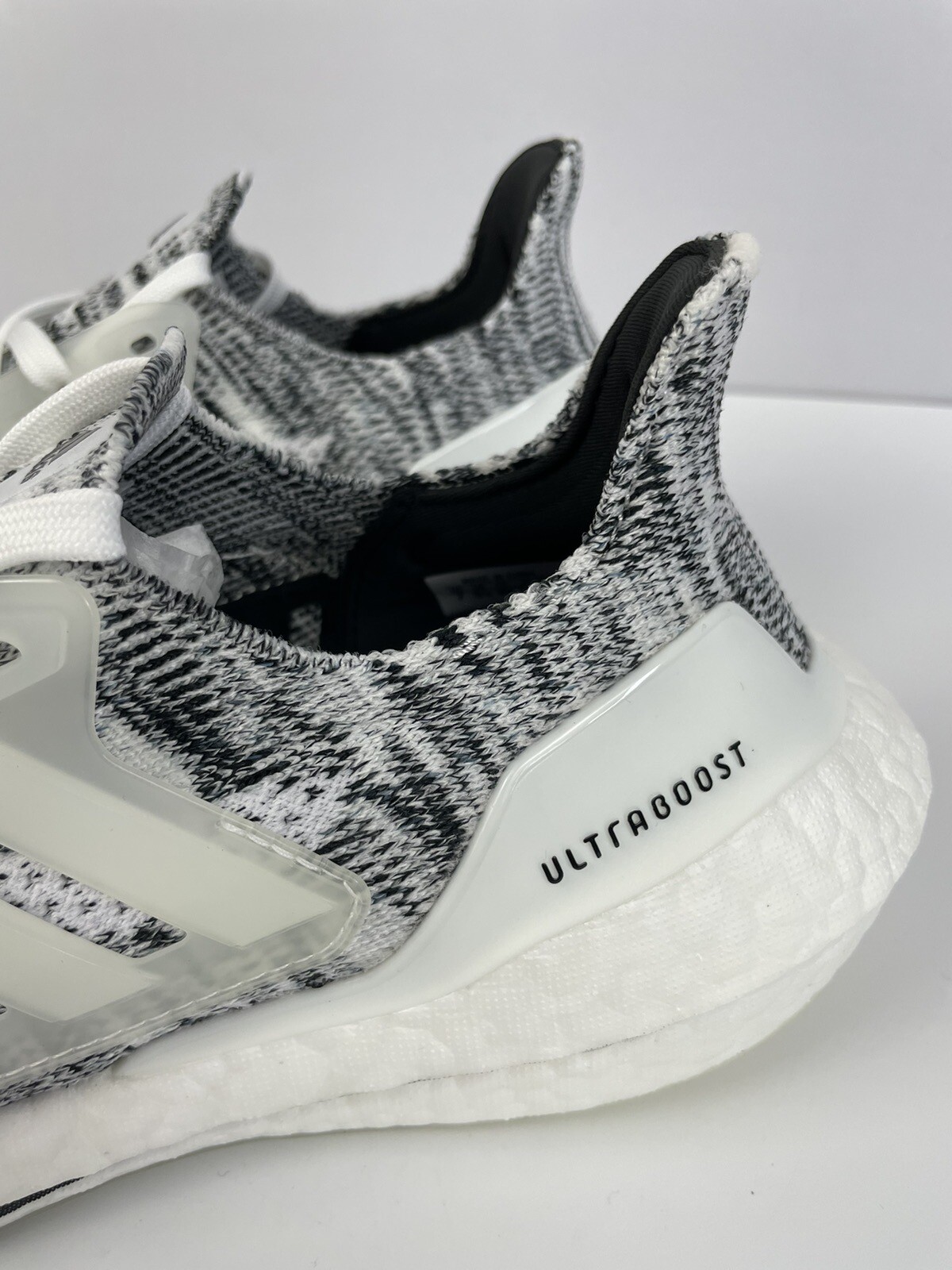 adidas gazelle silver green womens adidas Men's Ultraboost 21 Running Shoes, Size 8, Black/Grey