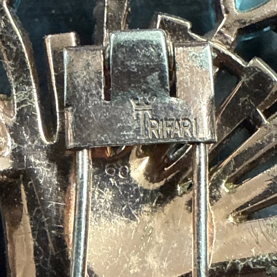 LARGE ~ VINTAGE & RARE ~ ALFRED PHILIPPE? ~ CROWN TRIFARI ~ BROOCH / PIN - Image 4 of 4