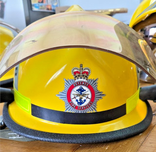 Cairns 660C USA Firefighter helmet Fire Brigade (#2 of 5 helmets)