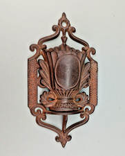 Antiguo soporte de caja fuerte de hierro fundido Striker bolsillo de pared patente 15 de enero de 1867