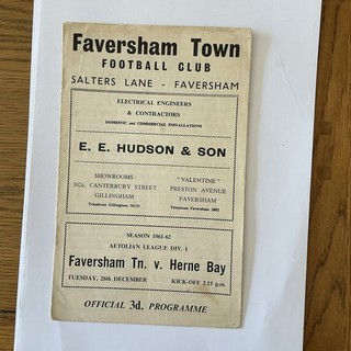 FAVERSHAM TOWN v HERNE BAY 1961/2.