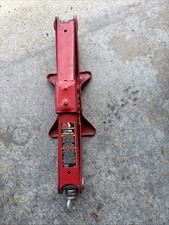 Torin Big Red Scissor Jack 1 12 Ton Capacity Torin Big Red Scissor Jack 1 12 Ton Capacity