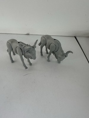 2 Playmobil Safari Grey Gray Moose wildebeast gnu gnoe Set 3528 Movable Legs