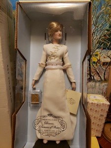diana princess of wales porcelain portrait doll