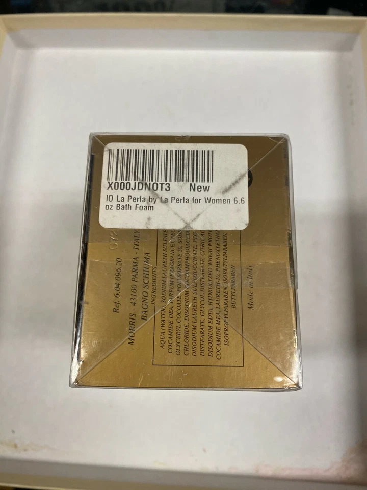 Espuma de baño perfumada IO by La Perla (6,6 oz) Foto 2 de 3