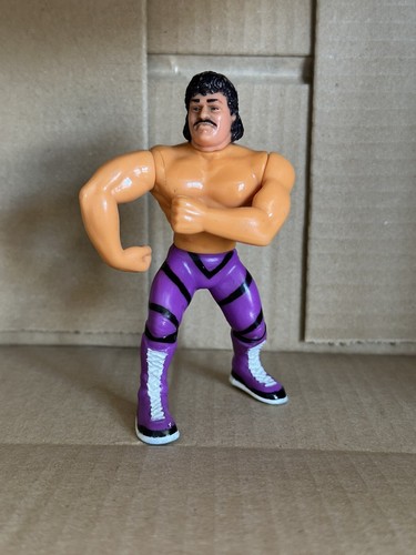 WWF WWE Hasbro Wrestling Figure. Series 1: Ravishi...