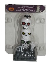 1 Solar Powered Moving Dancing Halloween Skeleton Totem Pole SKULLS Bug Eyed