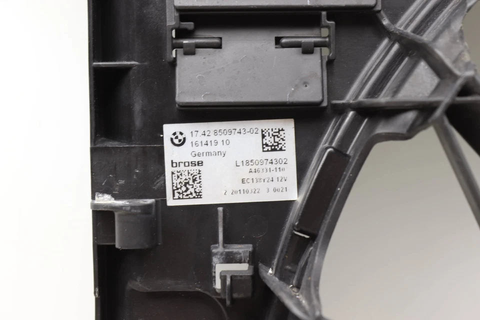 BMW 550I GT XDRIVE 2011-2012 - Radiador eléctrico refrigeración ventilador carcasa 7575258 Foto 2 de 4