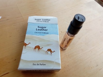 Sugar Leather Une Nuit Nomade  Eau de Parfum Phiole 2,5ml Spray