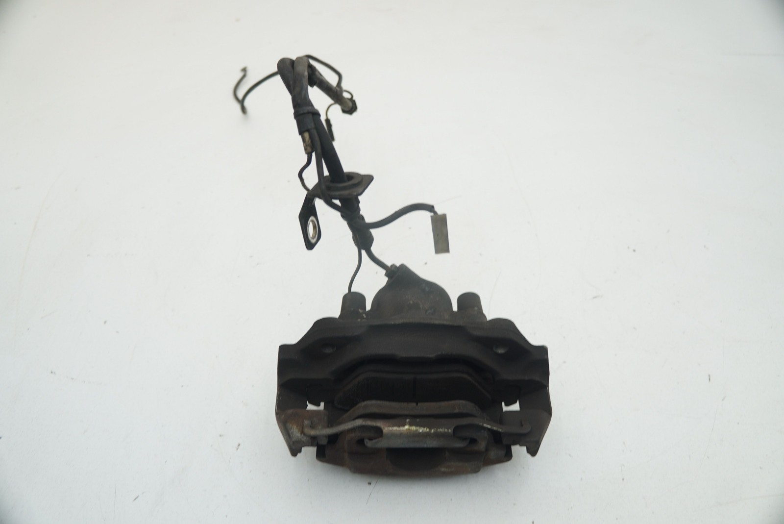 Front Right Passenger Brake Caliper & Bracket OEM Ferrari Mondial Cabriolet 1985