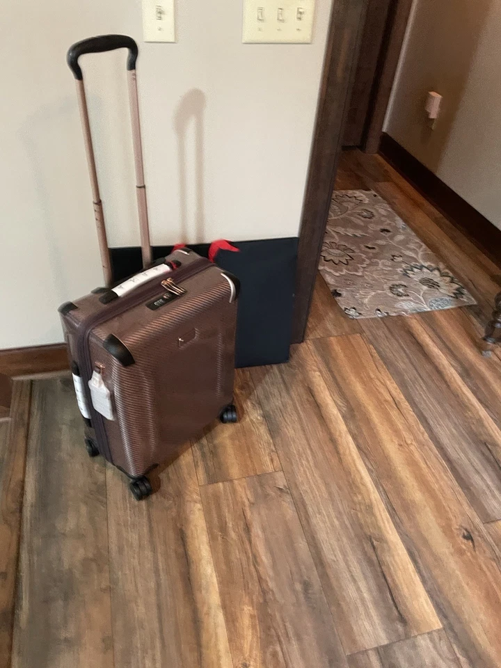 NEW Tumi TEGRA-LITE CONTINENTAL Expandable 4 Wheel Carry-On in Blush - Image 4 of 4