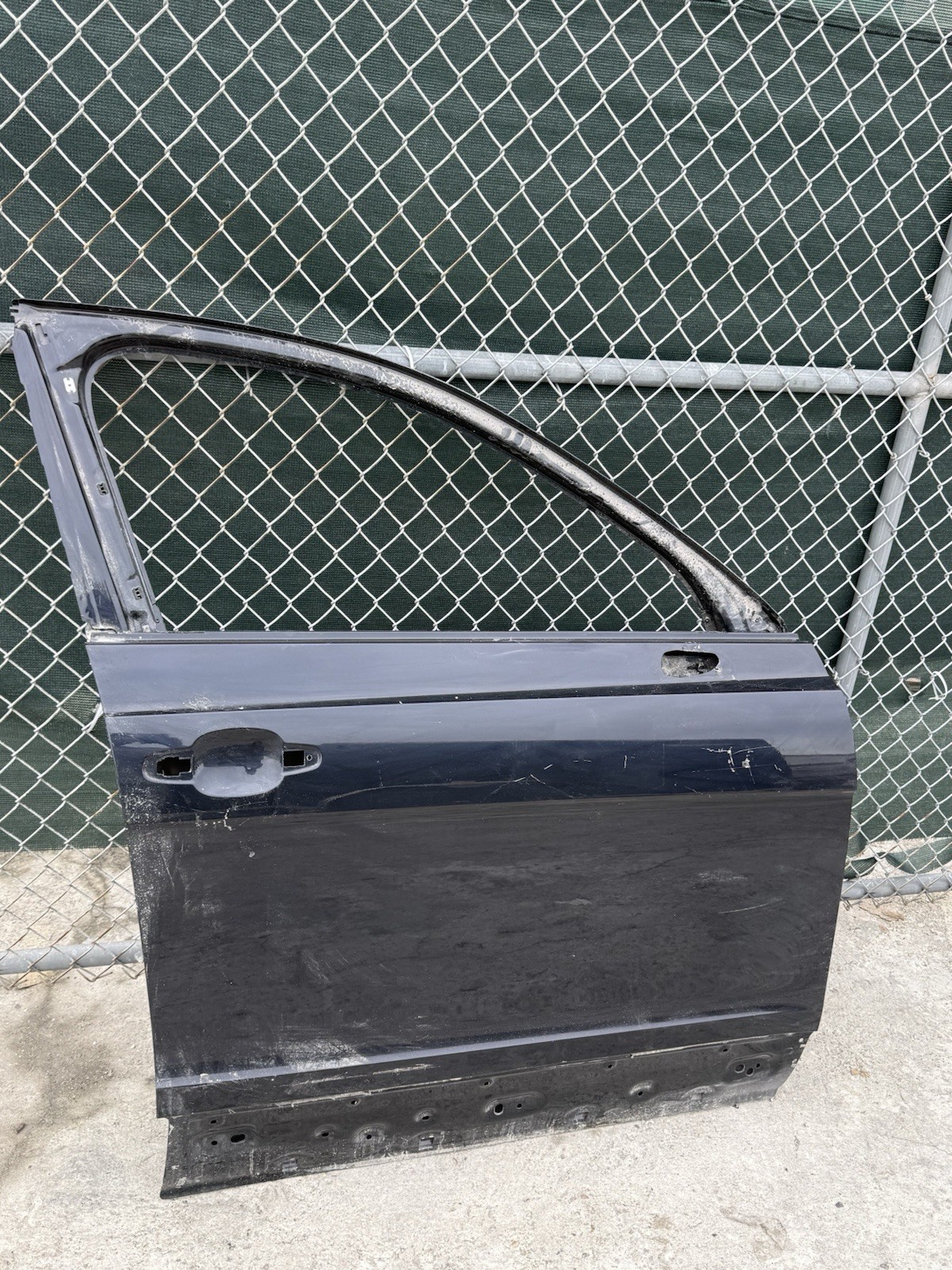 2017-20 BENTLEY BENTAYGA FRONT RIGHT RH PASSENGER SIDE DOOR SKIN SHELL PANEL OEM