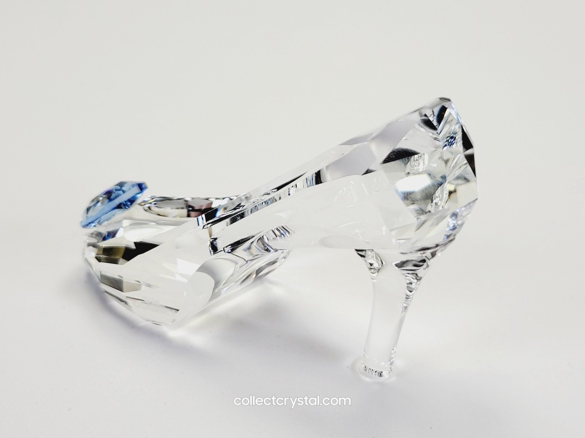 Swarovski Figurine Disney 2015 Cinderella's SLIPPER 5035515 for