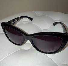 Steve Madden Women Sunglasses Cat Eye Style Black Framed Used