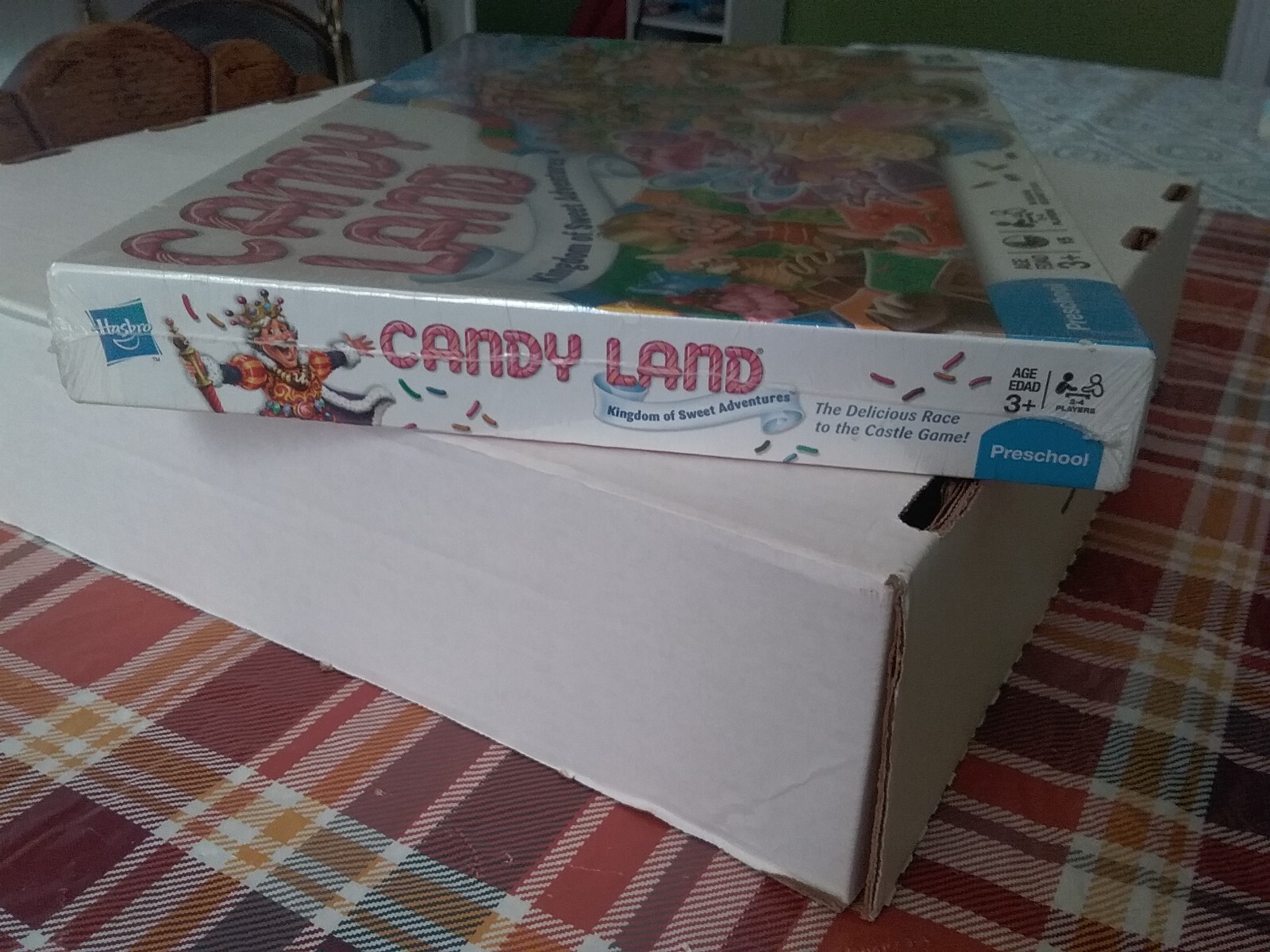 Hasbro Classics, Candy Land The World of Sweets Board Game Pre-School NEW Sealed