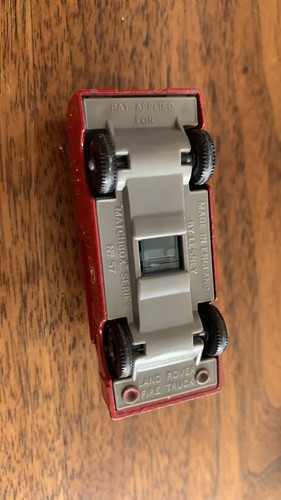 57-C2 Near MINT!! Land Rover Fire Truck Lesney Matchbox circa '66 - Picture 6 of 6