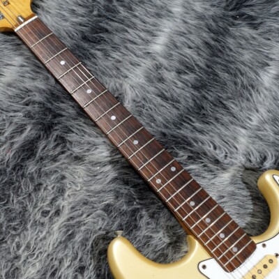 Fender Japan ST72-70 Stratocaster Gold (Refinished) Made in Japan