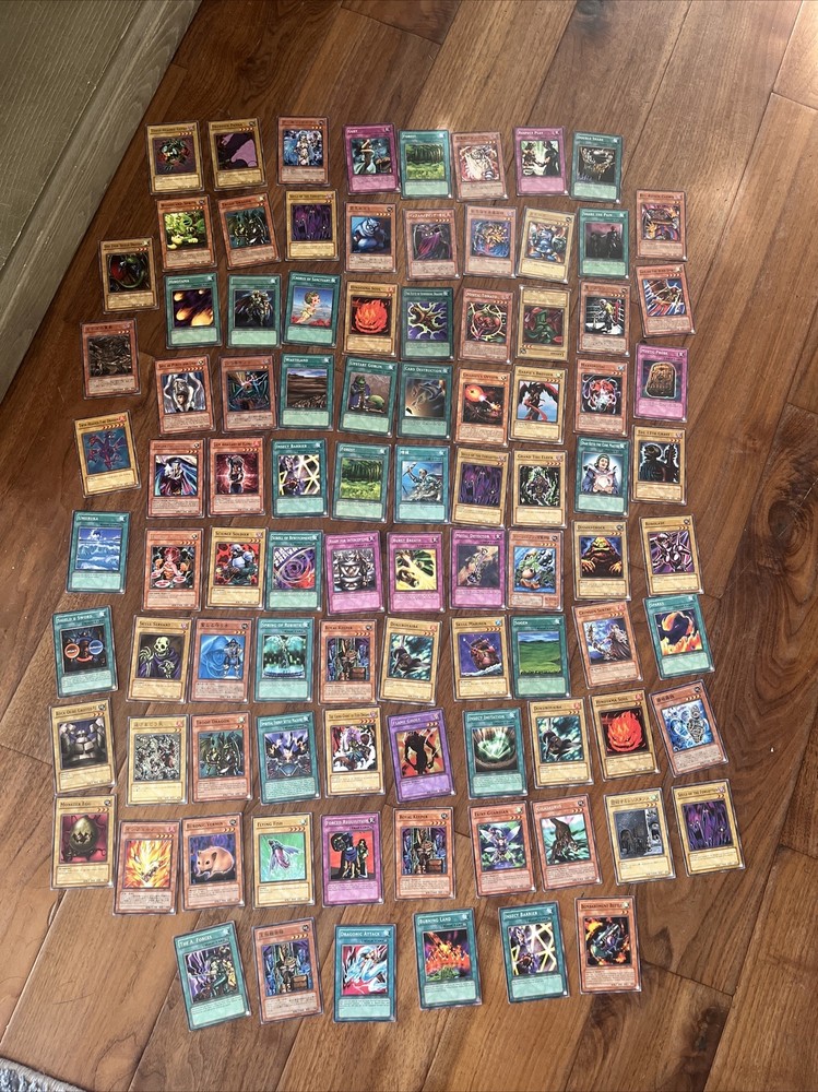 Vintage Yugioh 1996 Kazuki Takahashi Hologram Lot of 93 Trading Cards