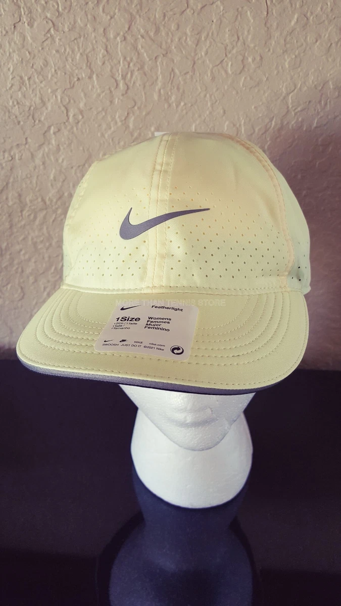 Nike Featherlight Hat In Women display picture 3