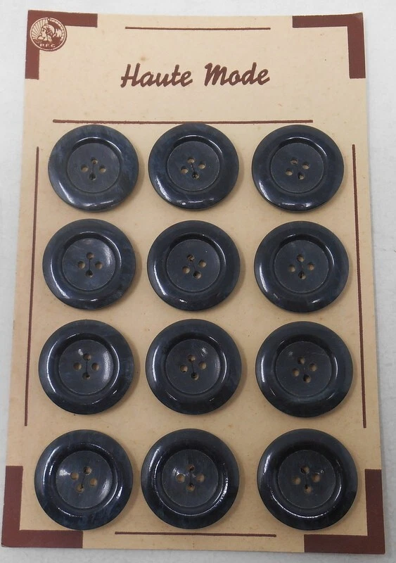 Lot De 10 Boutons Anciens En Plastique - Diamètre 26 Mm - Style Plat 4 Trous - Assortiment De Couleurs - Occasion