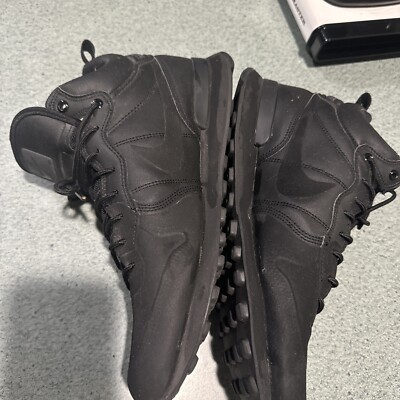 nike internationalist utility black