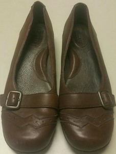 womens flat shoes with arch support